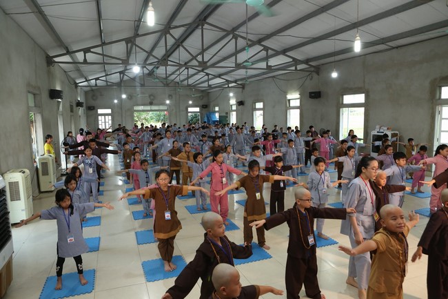 The 3rd Day of Summer Retreat for Children in Dong Cao pagoda